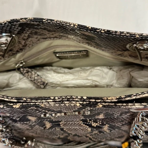 NWT Mario Valentino snake print leather shoulder bag - Picture 9 of 14